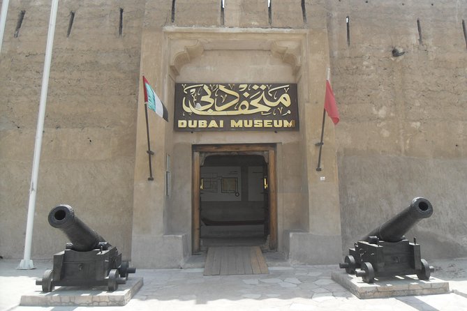 Dubai City tour from Abu Dhabi - Palm Jumeirah and Atlantis: 45 Minutes of Views and Photos