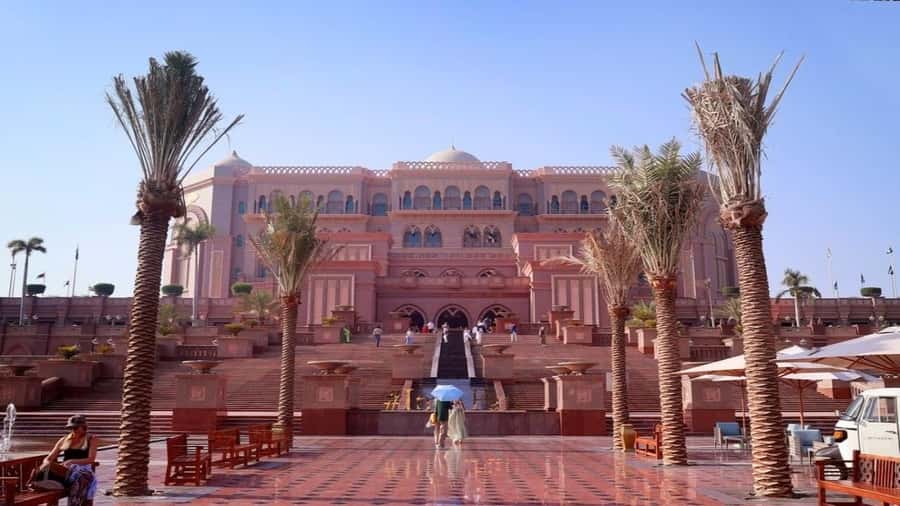 Dubai: Combo Abu Dhabi Grand Mosque tour & Dubai City tour - Guides, pacing, and photo stops: what you can count on