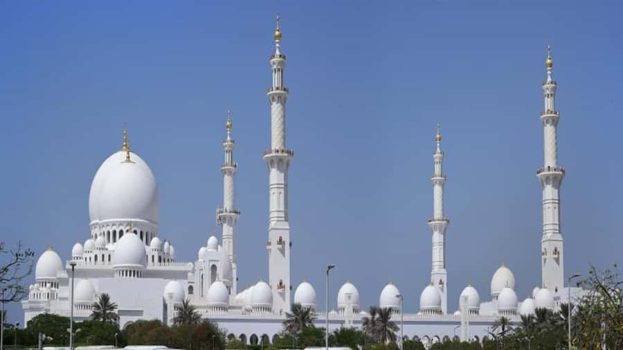 Dubai: Combo Abu Dhabi Grand Mosque tour & Dubai City tour - The 12:30 PM break you actually need (and how to use it)