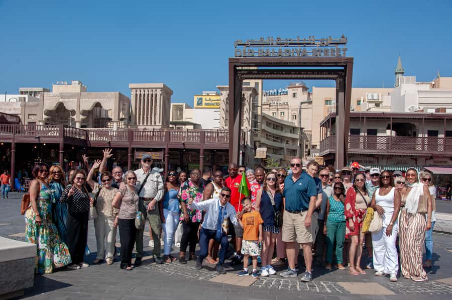 Dubai: Complete Day Tour with Optional Lunch - Palm Jumeirah and Atlantis: the photo stop that sells the concept