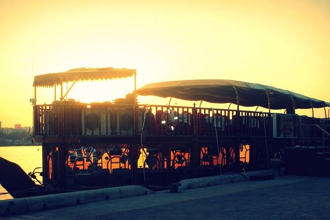 Dubai Creek Dhow Cruise Dinner - Live Entertainment On Board: The Part That Can Make or Break It