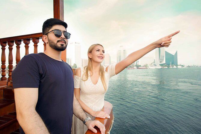 Dubai Creek Dhow Sightseeing Cruise - Getting on board: how to avoid the common pier-time headaches
