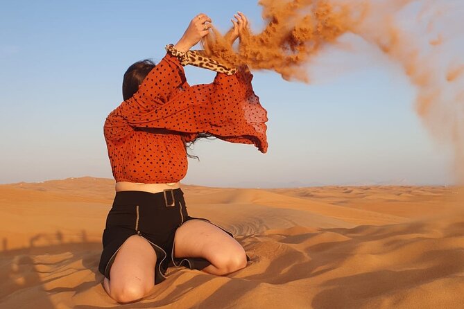Dubai: Desert Safari 4x4 Dune with Camel Riding and Sandboarding - Dune bashing and sandboarding: the main event in red dunes