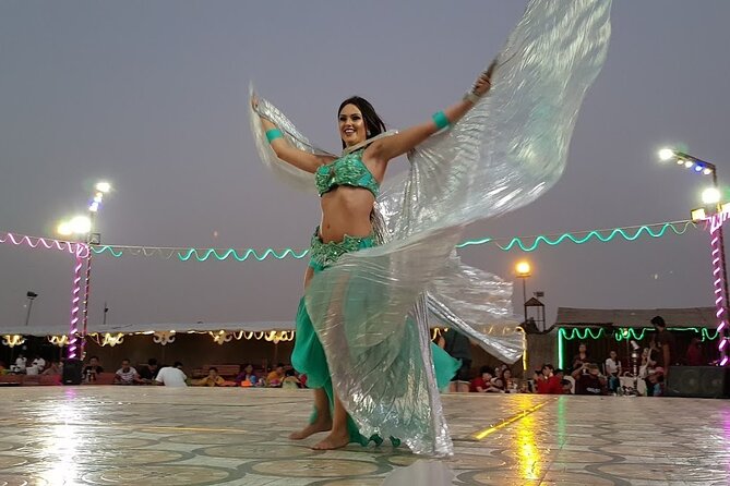 Dubai: Desert Safari, Quad bike and Sand boarding with BBQ Dinner - Henna, Belly Dance, Tanura, and fire dance: how to enjoy the evening shows