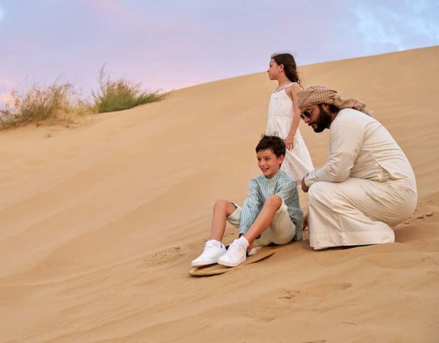 Dubai: Desert Safari, Quad Bike & Premium Camp Experience - Dinner At Noble Camp: 5-Star Style BBQ, Vegan Options, And Bar Access
