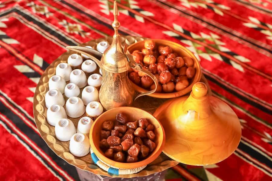 Dubai: Desert Safari with Camp, Dinner, & Optional Overnight - Shisha, henna, and stargazing with a high-power telescope
