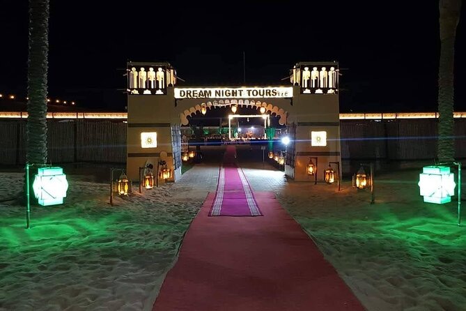 Dubai Desert Safari With Dune Bashing, Camel Ride & BBQ Dinner - The photo stop on the dune: when it’s more than just a pause