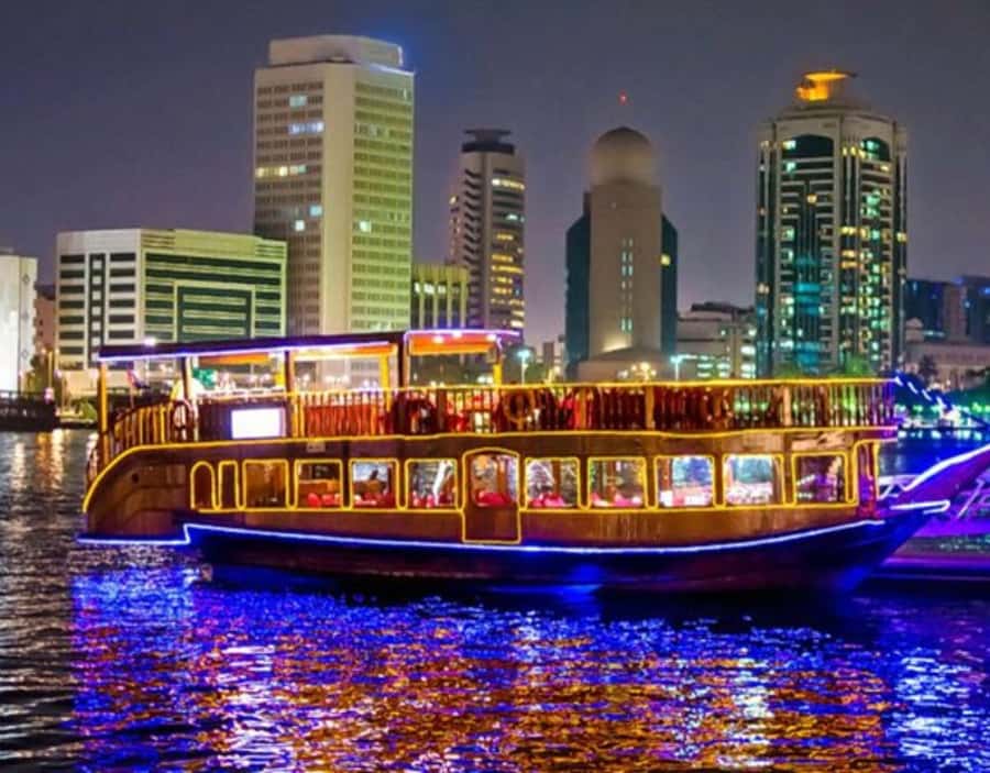 Dubai: Dhow Dinner Cruise on Creek or Marina with Live Shows - Key Things You’ll Notice Right Away
