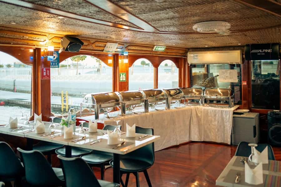 Dubai: Dinner Dhow Cruise with Live Entertainment Al Seef - Key Things You Should Know First