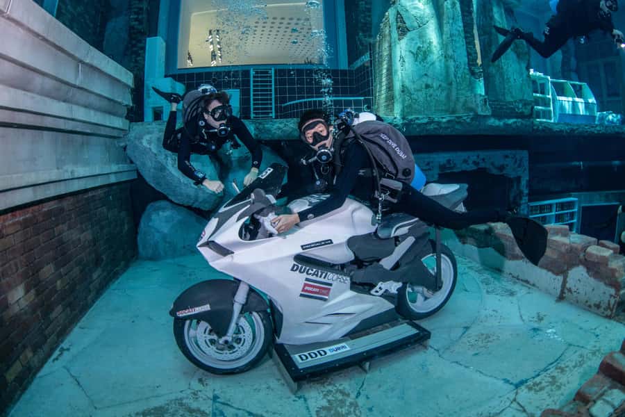 Dubai: Discover Scuba Dive for Beginners at Deep Dive - Equipment included, and why that is a real value