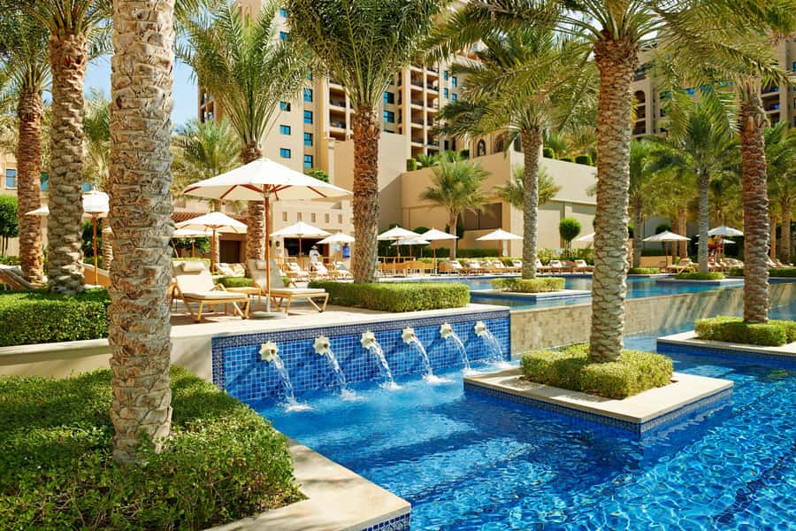 Dubai: Fairmont the Palm Pool and Beach Access - Getting There and Finding Your Spot, Without Losing Time