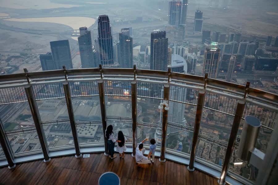 Dubai: Fast Track Entry to Burj Khalifa Levels 124 & 125 - Fast-track entry: what you’re really paying for