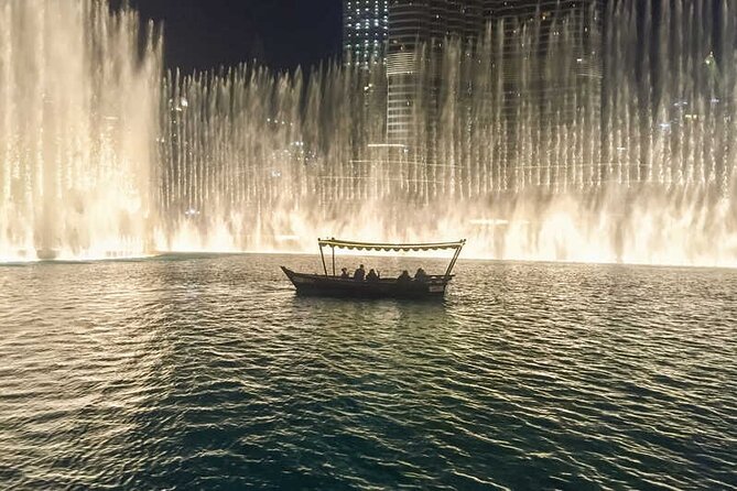 Dubai Fountain Bridge Walk Tickets - Timing the Dubai Fountain show from Burj Lake