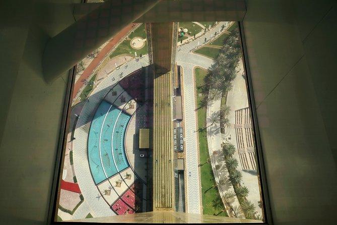 Dubai: Frame Tickets, Creek, Souks & Blue Mosque Guided Tour - A stop at Al Farooq Omar Bin Al Khattab Mosque, and why it matters
