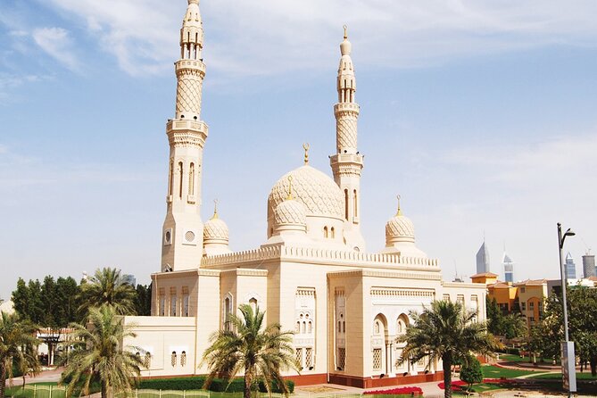 Dubai Full-Day City Tour: Souk, Palm Monorail, Abra Ride & Mosque - Palm Monorail to Atlantis: a fast ticket to huge views
