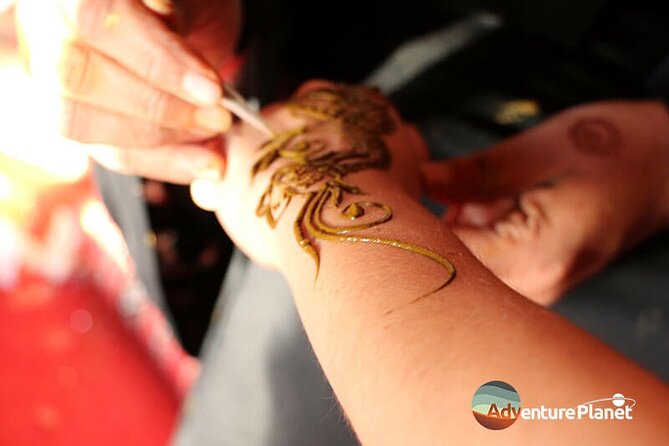 Dubai Full-Day Desert Safari Experience with Live BBQ Dinner - The 4x4 Dune Bashing and 20 to 25 Minutes of Sand Chaos