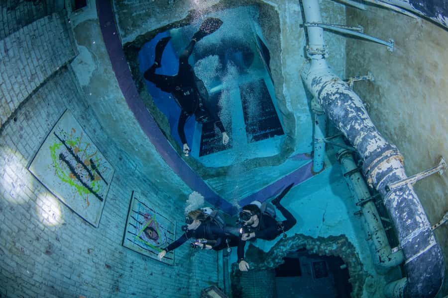 Dubai: Guided Scuba Dive for Certified divers at Deep Dive - Depth Options, Certification Limits, and How It All Adds Up