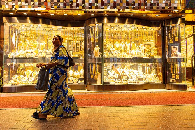 Dubai Half-Day City Tour with Visit to Dubai Gold Souk - Mosque stop and Jumeirah area views: classic Dubai, quiet and pretty