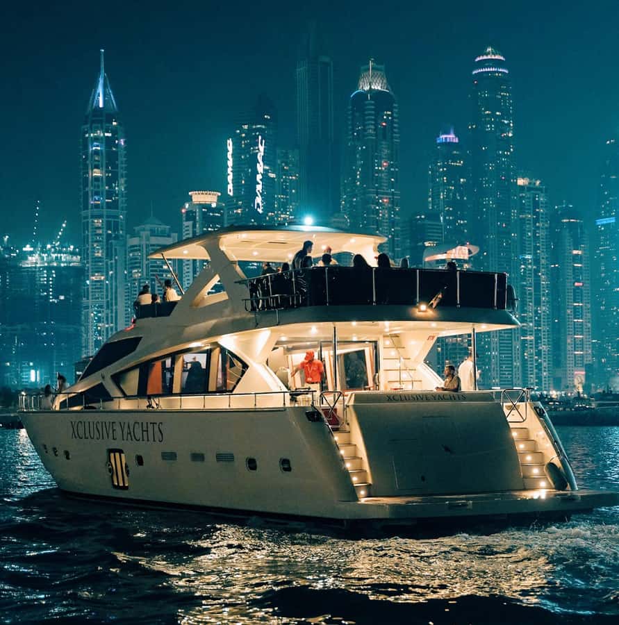 Dubai Harbor: Luxury Yacht Tour with BBQ Options - Boarding at Dubai Harbour and How the Crew Runs the Ride