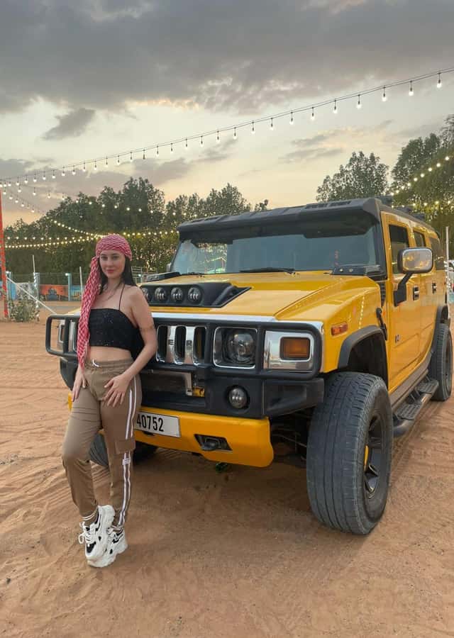 Dubai Hummer Safari Adventure & Traditional Dress Photoshoot - Dinner at the premium camp, under air conditioning