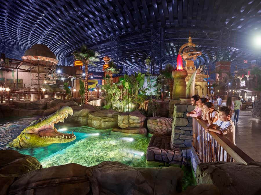 Dubai: IMG Worlds of Adventure Entrance Ticket - Kids Zone: a separate purchase, so don’t assume it’s included