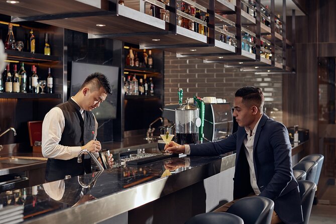 Dubai International Airport Plaza Premium Lounge at Terminal 3 - Noise and comfort between flights: what to expect during peak times