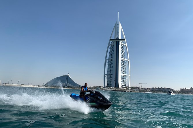 Dubai : Jet Ski Ride to Burj Khalifa & Burj Al Arab with Juice - The Comfort Extras: Water, Juice, Lockers, and Those Little Wins