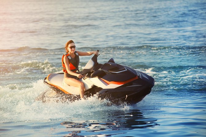 Dubai : Jet Ski Ride to Burj Khalifa & Burj Al Arab with Juice - Pick Your Time: 30, 60, 120 Minutes, or the 20-Minute Donut Ride