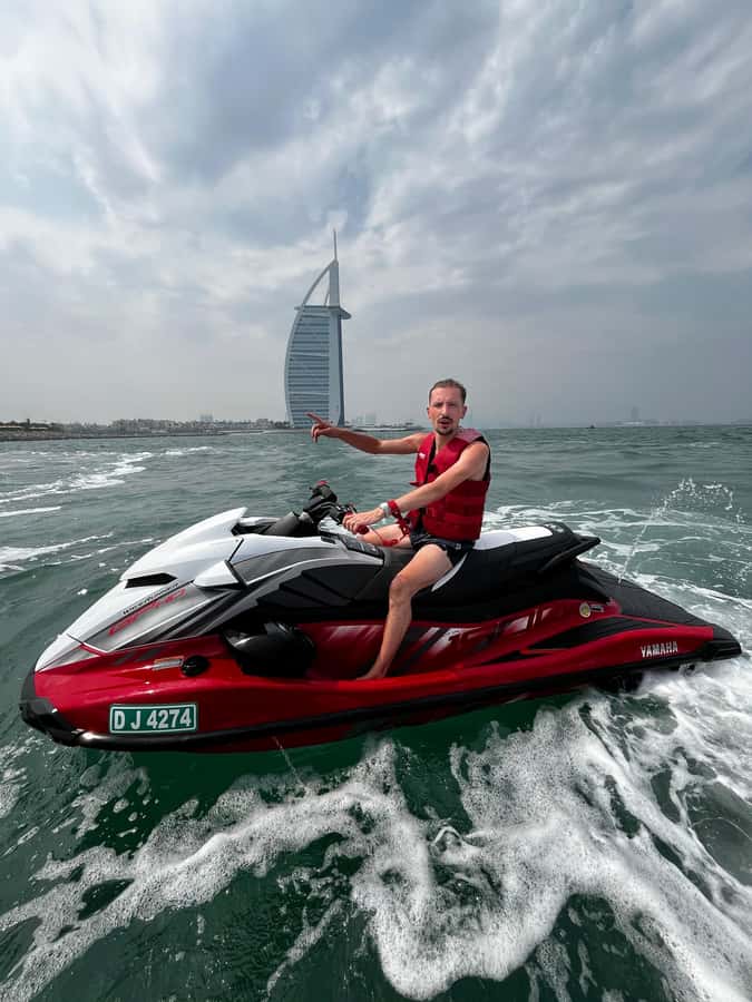 Dubai: Jet Ski Tour To Atlantis Hotel and Burj Al Arab - Finding Popeye Jetski at the harbor, and what happens right away