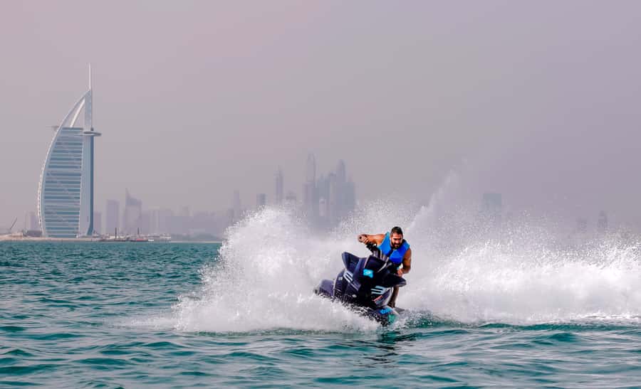 Dubai: Jetski, Burj Khalifa, Burj Al Arab, Juice, & Photos - What to Bring, and the Small Things That Make Jet Skiing Easier