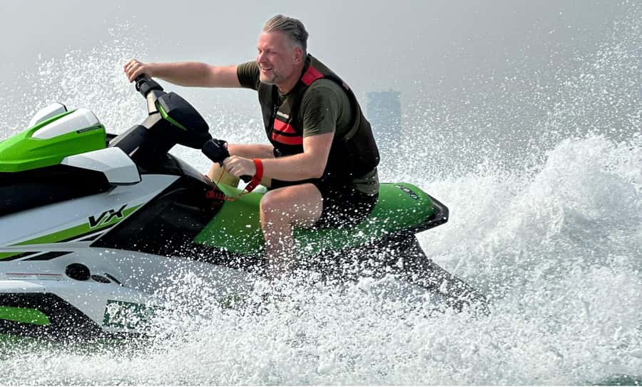 Dubai: Jetski Tour to Dubai Eye, JBR, Palm & Burj Al Arab - Palm Jumeirah and Atlantis, the big-ticket sights from the water
