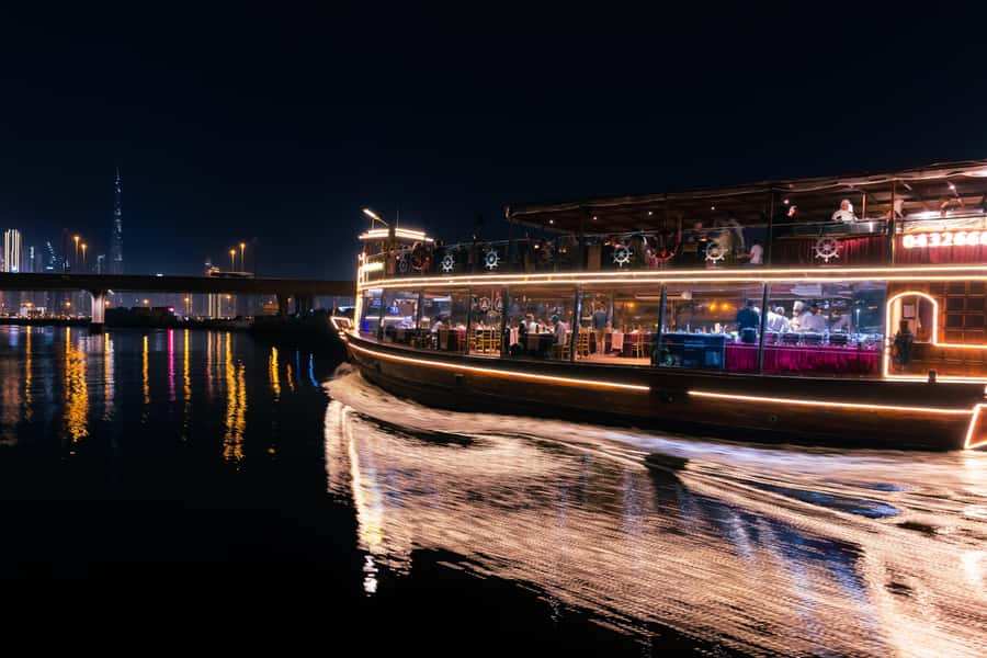Dubai: Luxury Canal Dinner Cruise with Optional Transfers - Timing That Actually Helps: Boarding at 6:15 and Cruise Until 9:30