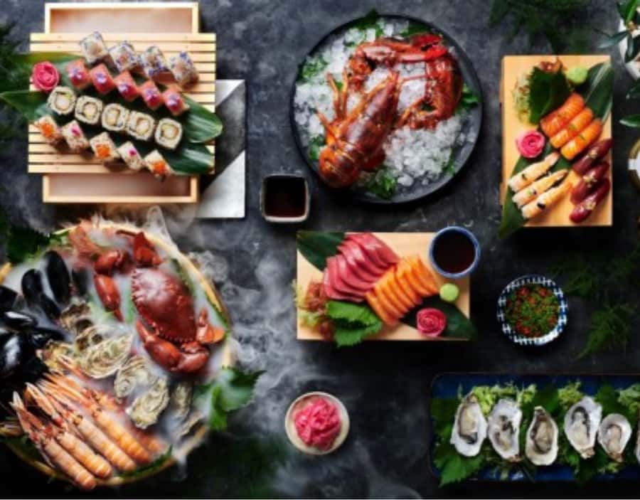 Dubai: Luxury Dinner Buffet at Gastronomy Atlantis The Royal - The 17 live cooking stations: how to eat smart instead of just rushing