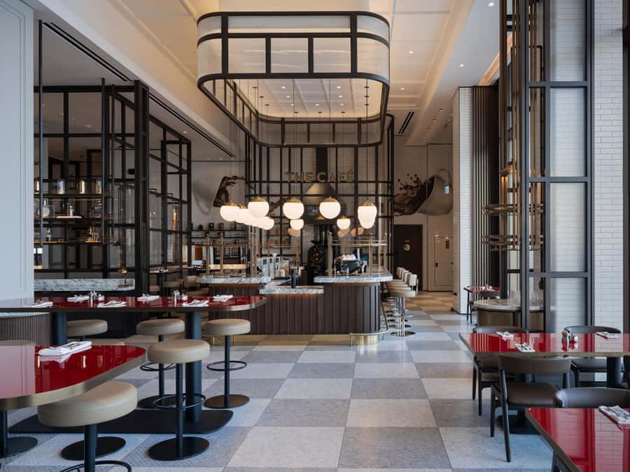 Dubai: Luxury Dinner Buffet at Gastronomy Atlantis The Royal - Timing, service pace, and what to expect from the staff