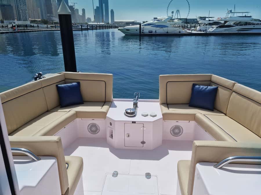 Dubai: Luxury Sightseeing Cruise with Food and Drinks - Palm, Burj Al Arab, and the VIP bow moments that drive the best photos