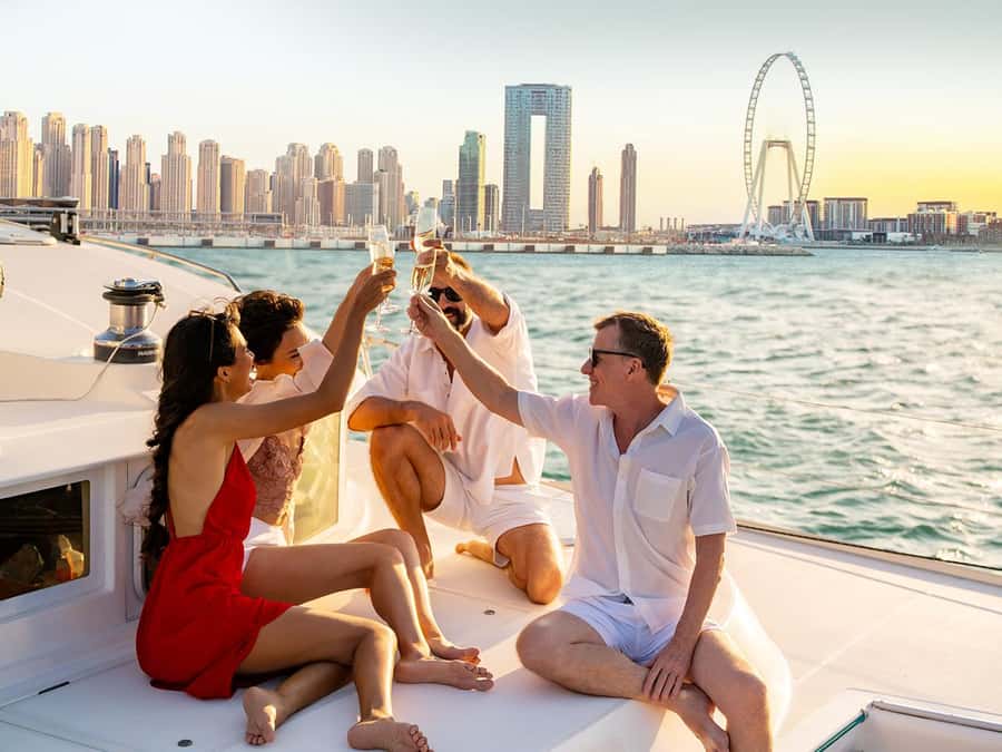 Dubai: Luxury Sunset Yacht Tour with Snacks and Drinks - Key highlights you will actually care about