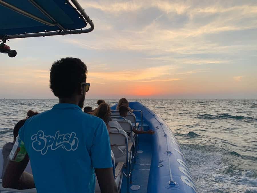 Dubai Marina : 1.5-Hour Atlantis Sightseeing Speedboat Tour - Burj Al Arab and the sail-shaped silhouette