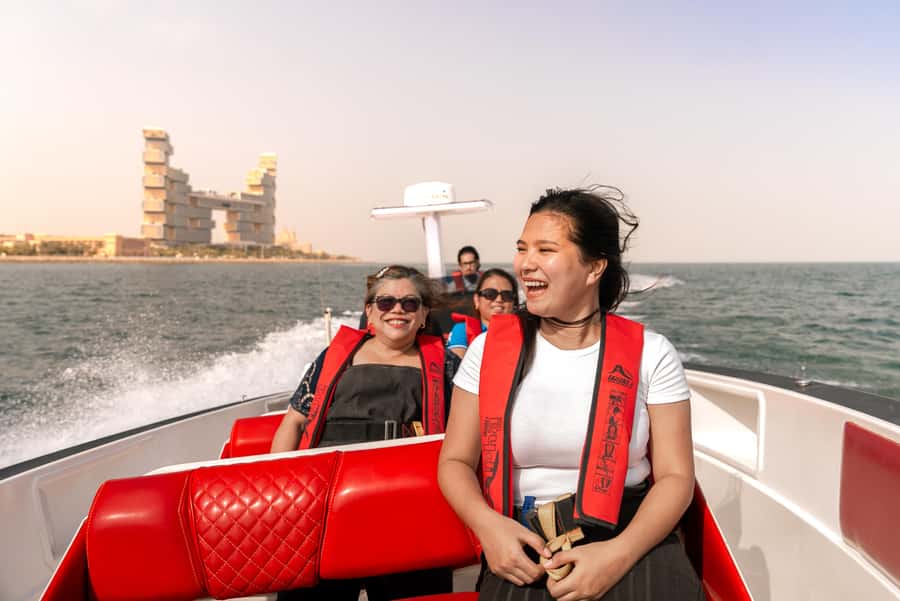 Dubai Marina: 1-Hour Luxury Sightseeing Speedboat Tour - Price and value: is $20 for 1 hour a smart buy?