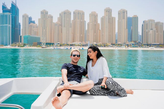 Dubai Marina 1hr Yacht tour with Drinks - Picking the right departure time, from cooler evening lights to daytime clarity