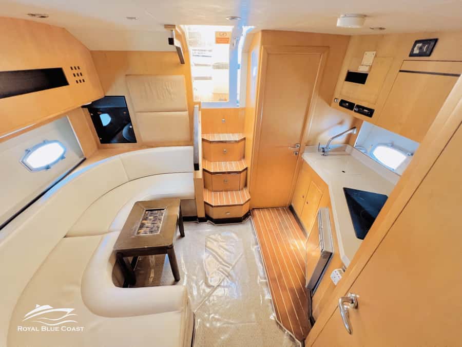 Dubai Marina: 2-Hour Mini Yacht Ride - Drinks, towels, and what you should bring yourself
