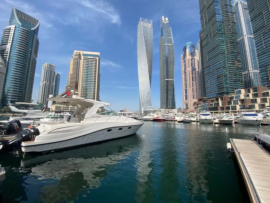Dubai Marina: 2-Hour Mini Yacht Ride - Boarding and meeting point: arrive early so you do not lose time