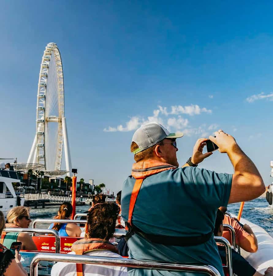 Dubai: Marina, Atlantis, Palm & Burj Al Arab Speedboat Tour - How the Ride Feels: Wind, Turns, Music, and Quick Photo Stops