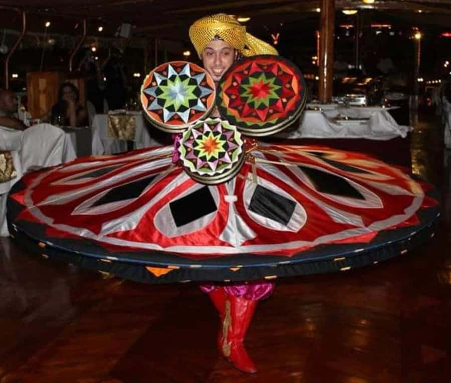 Dubai Marina Dinner Cruise with Live Entertainment(Al Wasl) - Two Hours on the Marina Lagoon: the Best Use of a Night Slot