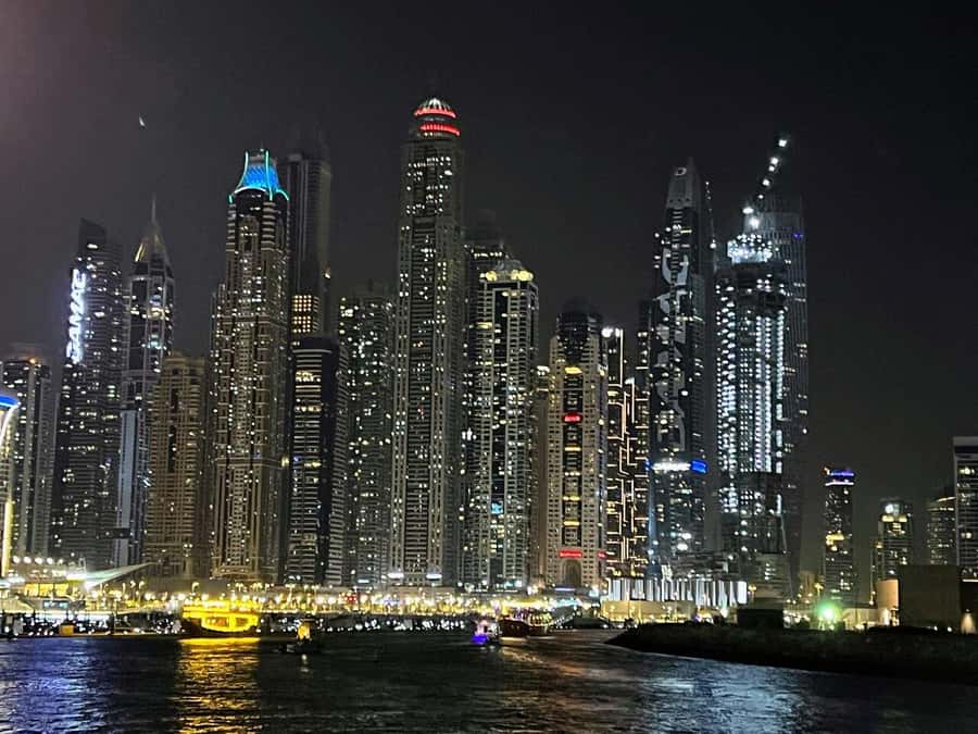 Dubai Marina Dinner Cruise with Live Entertainment(Al Wasl) - Where to Sit: Upper Deck Open-Air vs Lower Deck Air-Conditioning