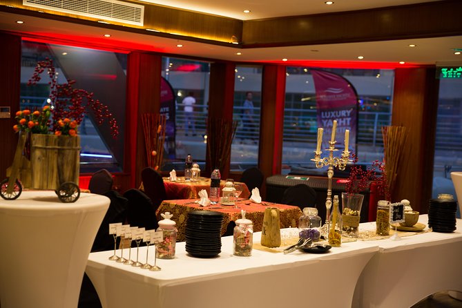 Dubai Marina Dinner Cruise with Live Music & Open Bar - Getting there, smart casual, and check-in that actually works