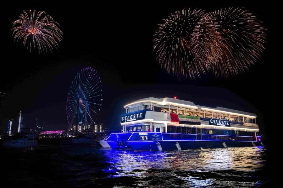Dubai Marina: Luxury Dinner Cruise, Live Show, Open Bar & DJ - What the 2-hour route feels like on the water