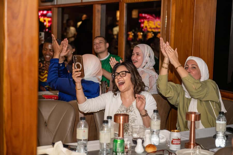 Dubai Marina: Luxury Dinner Cruise, Live Show, Open Bar & DJ - The drinks plan, including the unlimited open bar option