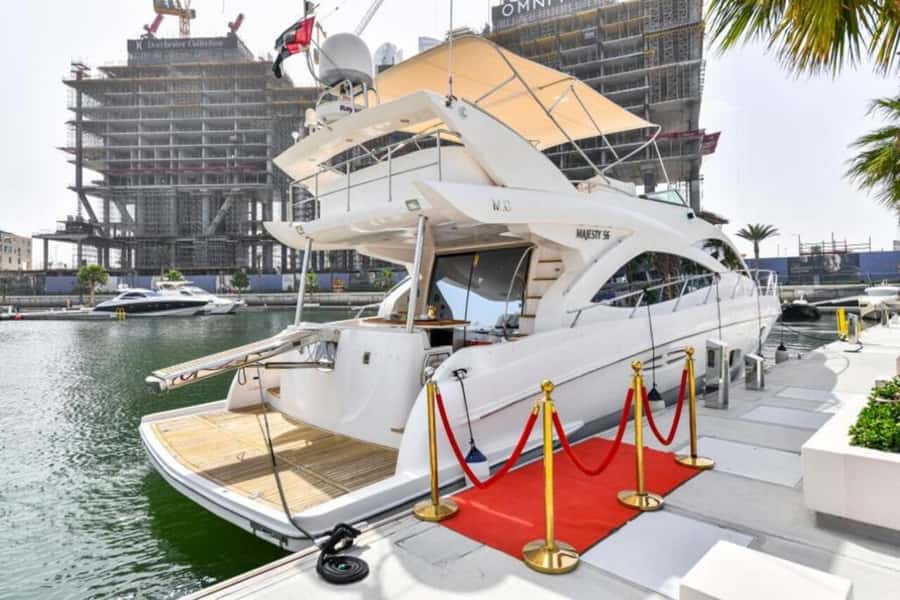 Dubai: Marina Private Luxury Yacht Tour - Picking 2 or 3 hours: When to go for the best Dubai mood