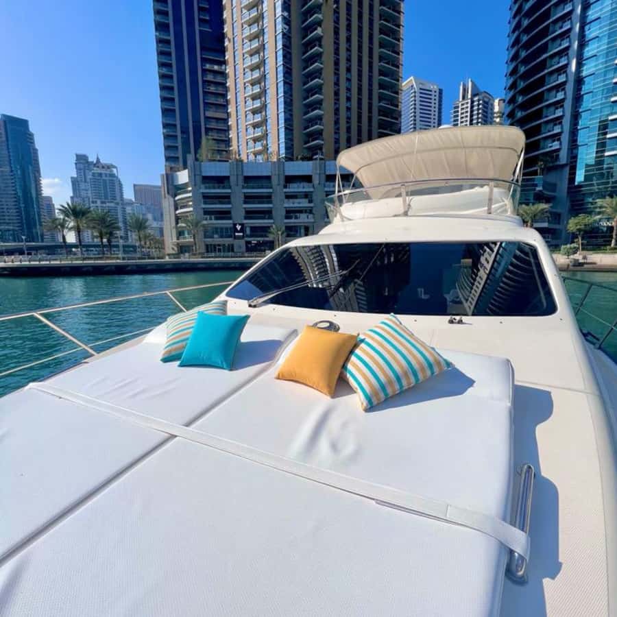Dubai: Marina Sightseeing on Yacht with Breakfast - Things to plan for before you board (the rules that affect comfort)