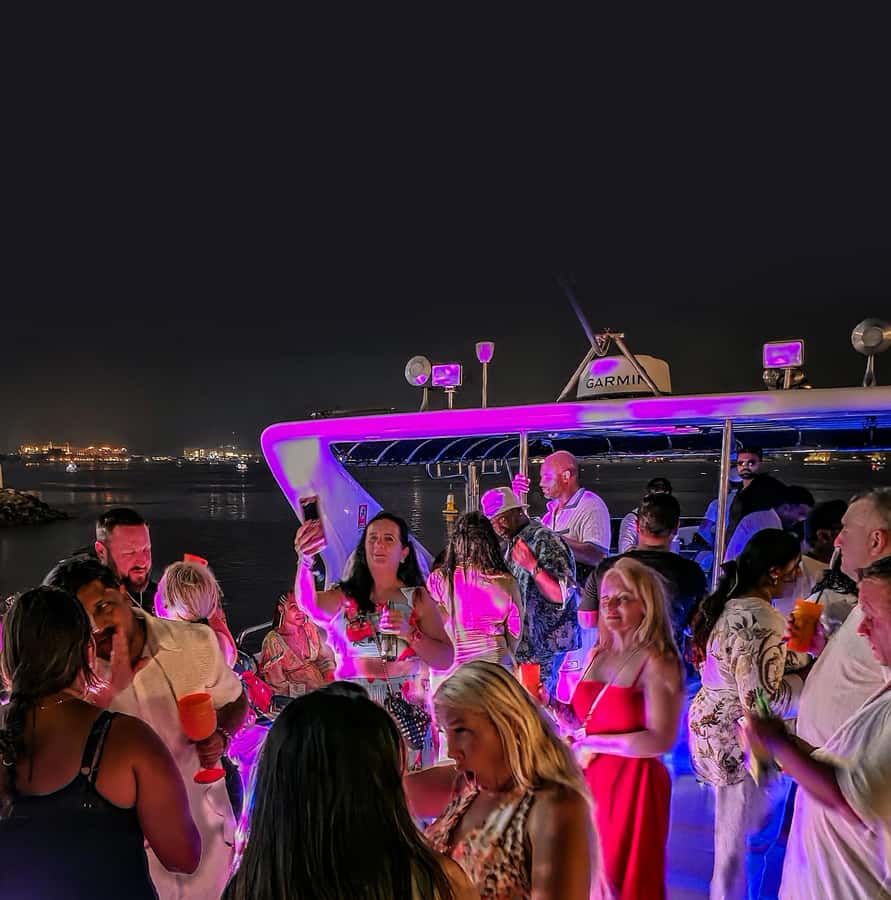 Dubai: Marina Yacht Party with BBQ, Unlimited Drinks and DJ - Should You Book? My Decision Rule for This Yacht Party